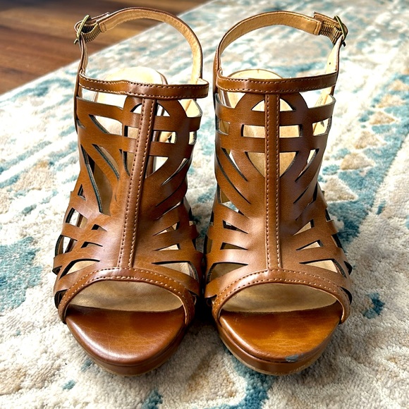 Brown strappy sandal heels. Sz 8.5 - Picture 3 of 4